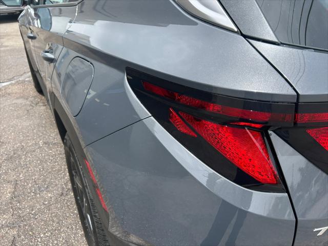 2026 Hyundai Tucson Hybrid Blue SE