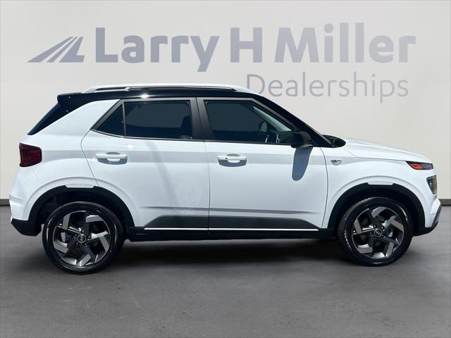 2026 Hyundai Venue SEL w/Two-Tone Roof