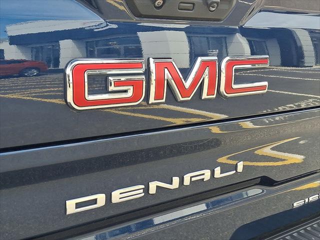 2023 GMC Sierra 1500 4WD Crew Cab Short Box Denali