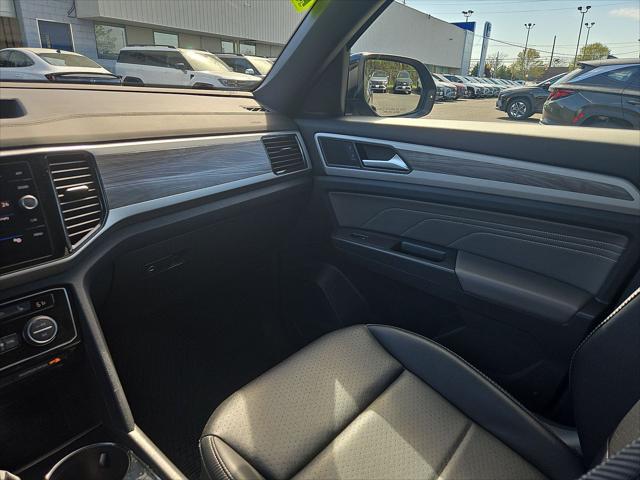 2022 Volkswagen Atlas Cross Sport 3.6L V6 SE w/Technology