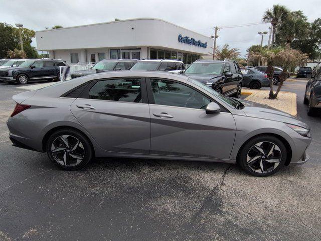 2022 Hyundai Elantra Limited