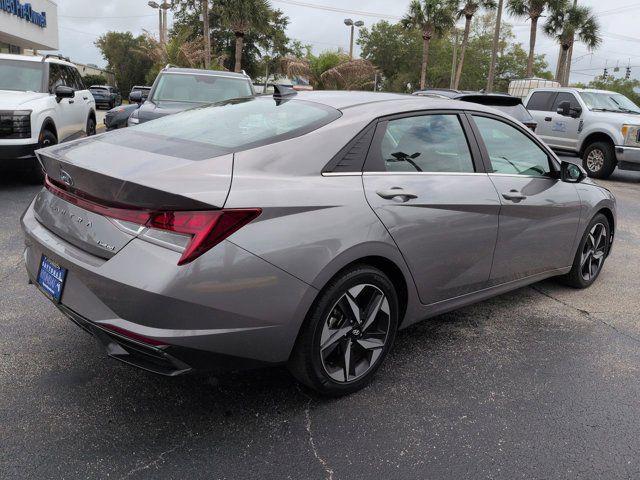 2022 Hyundai Elantra Limited