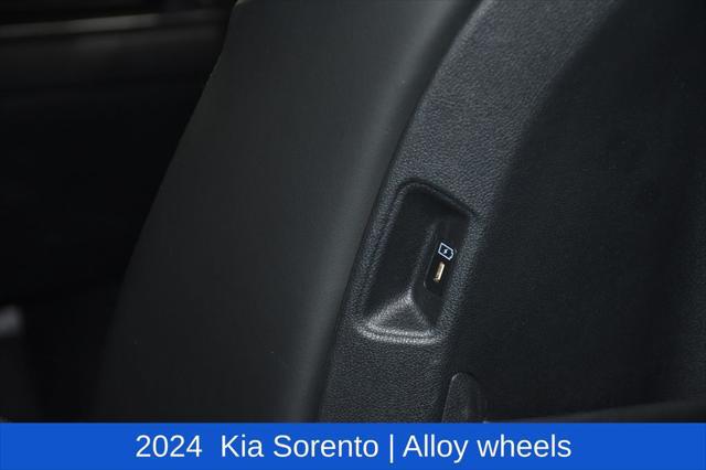 2024 Kia Sorento S
