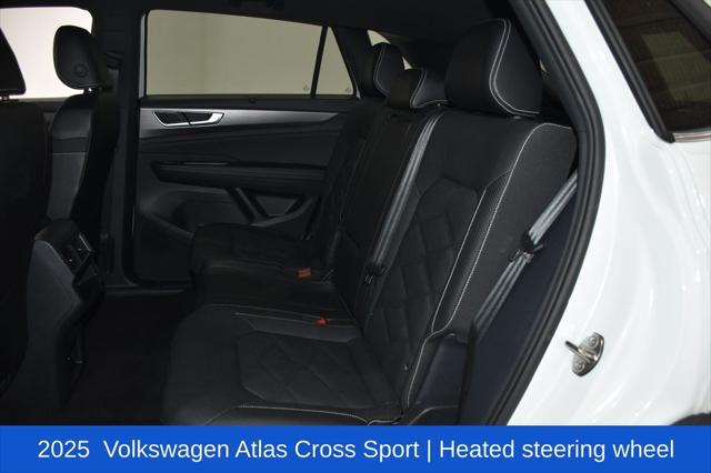 2025 Volkswagen Atlas Cross Sport 2.0T SE w/Technology