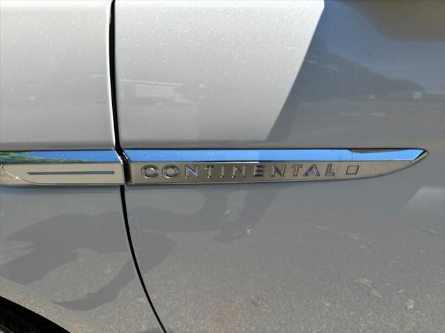 2017 Lincoln Continental Select