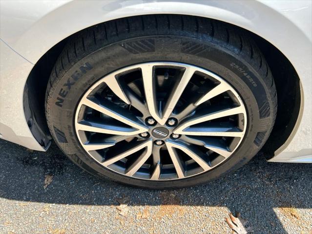 2017 Lincoln Continental Select