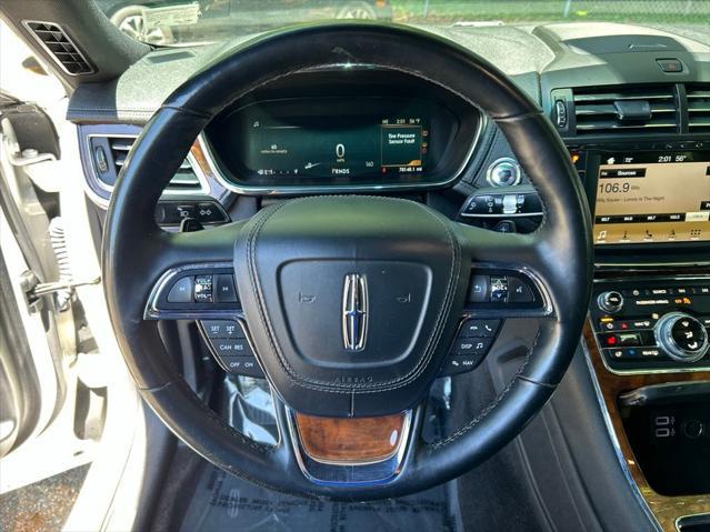 2017 Lincoln Continental Select