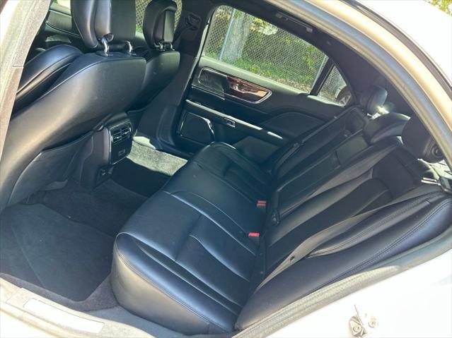 2017 Lincoln Continental Select