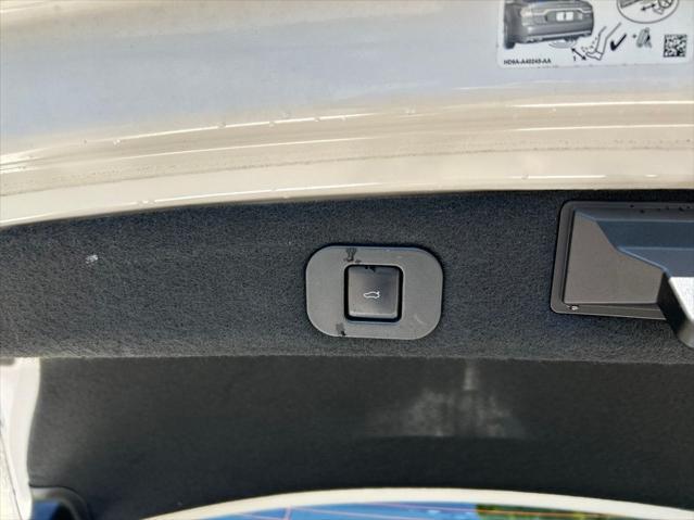 2017 Lincoln Continental Select