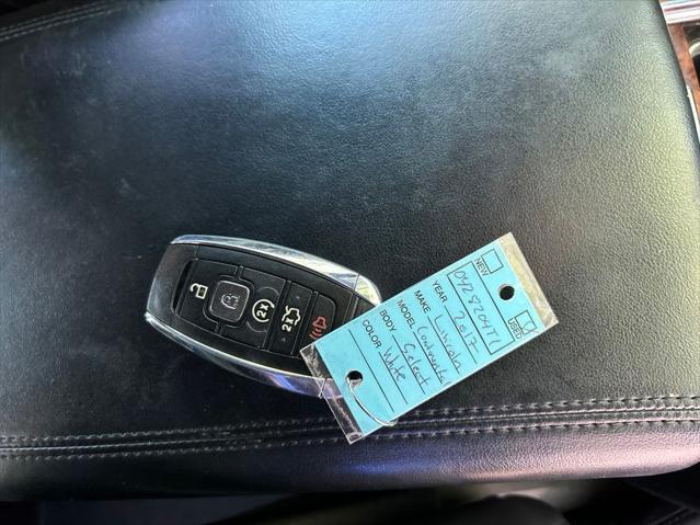 2017 Lincoln Continental Select