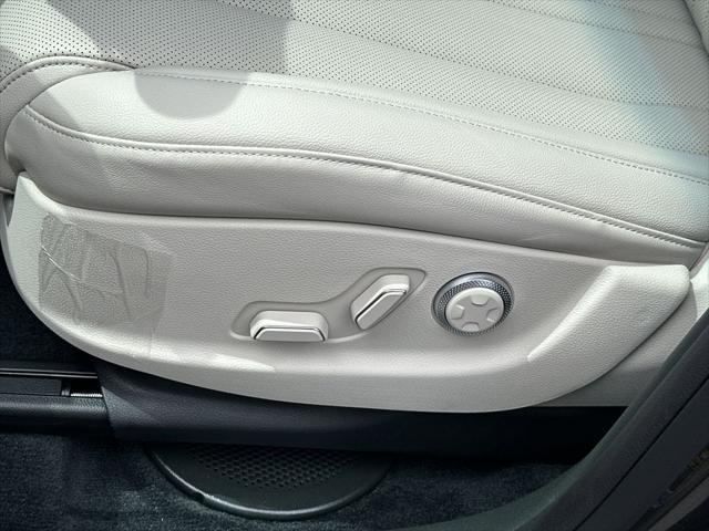2026 Genesis GV80 2.5T Select AWD