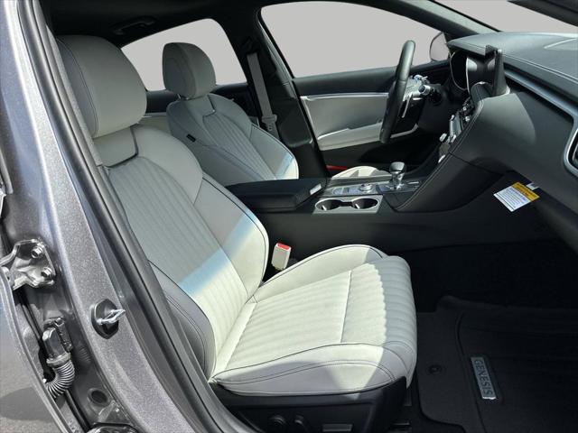 2026 Genesis G70 3.3T RWD Sport Prestige