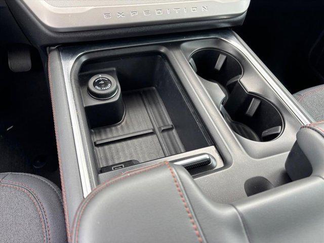 2025 Ford Expedition Active MAX