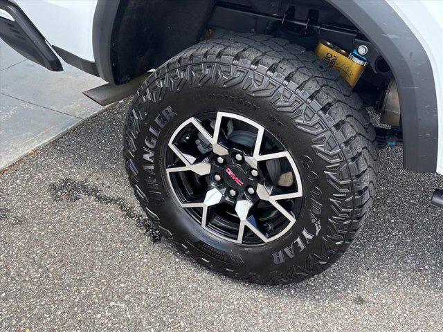 2024 GMC Canyon 4WD AT4X