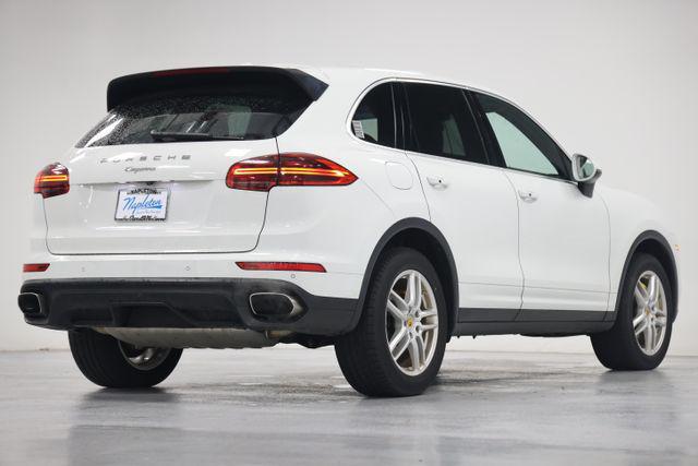 2016 Porsche Cayenne Base