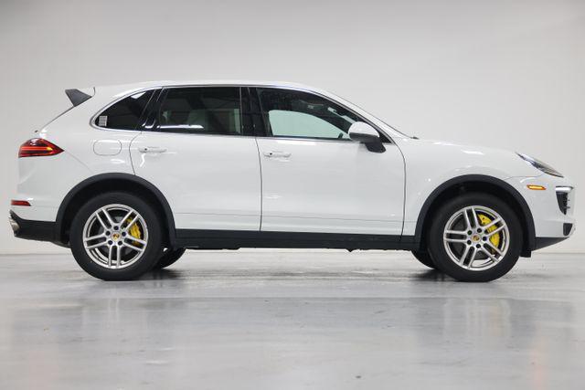 2016 Porsche Cayenne Base