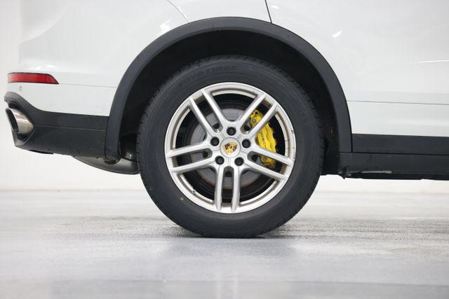2016 Porsche Cayenne Base