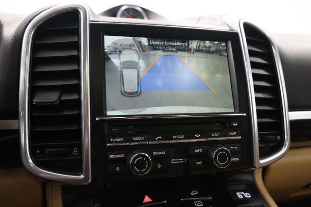 2016 Porsche Cayenne Base