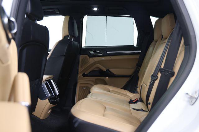 2016 Porsche Cayenne Base