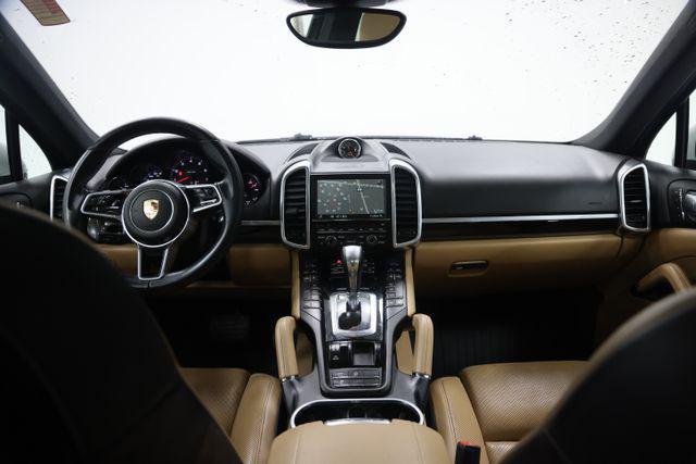 2016 Porsche Cayenne Base