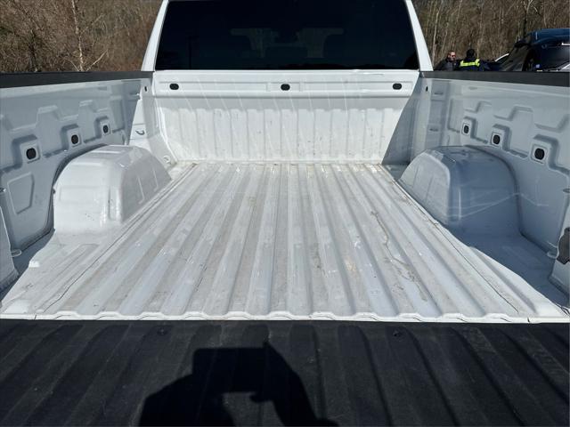 2023 Chevrolet Silverado 1500 4WD Crew Cab Short Bed LT with 2FL