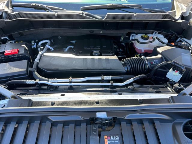 2023 Chevrolet Silverado 1500 4WD Crew Cab Short Bed LT with 2FL