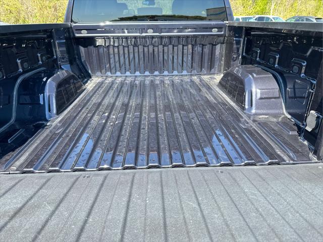 2023 Chevrolet Silverado 1500 4WD Crew Cab Short Bed LT with 2FL