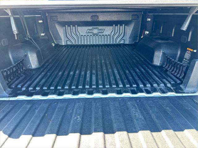 2023 Chevrolet Silverado 1500 4WD Crew Cab Short Bed LT with 2FL