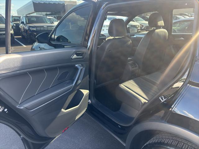 2024 Volkswagen Tiguan 2.0T SE R-Line Black