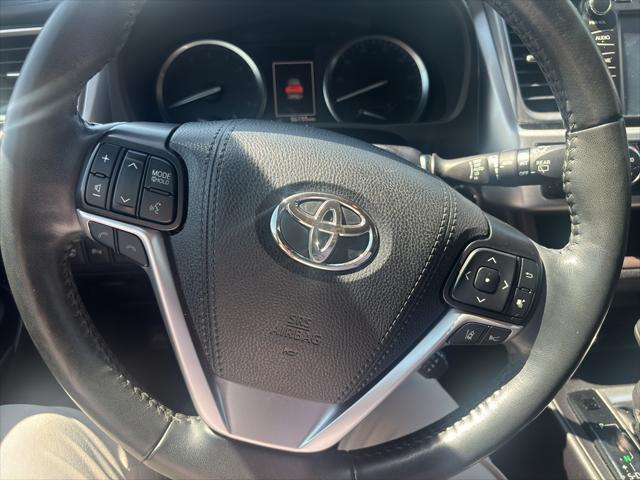 2019 Toyota Highlander Limited Platinum