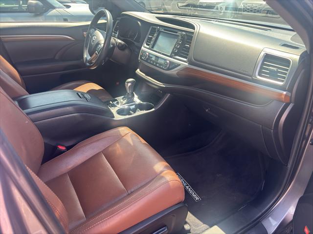 2019 Toyota Highlander Limited Platinum