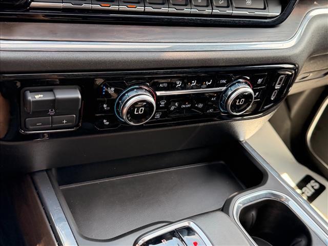 2024 GMC Sierra 1500 4WD Crew Cab Short Box SLT