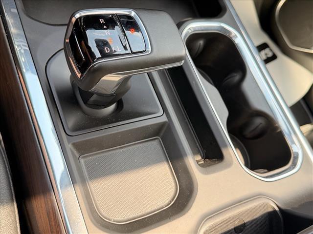 2024 GMC Sierra 1500 4WD Crew Cab Short Box SLT
