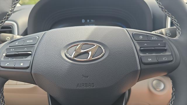 2026 Hyundai Venue SEL w/Two-Tone Roof