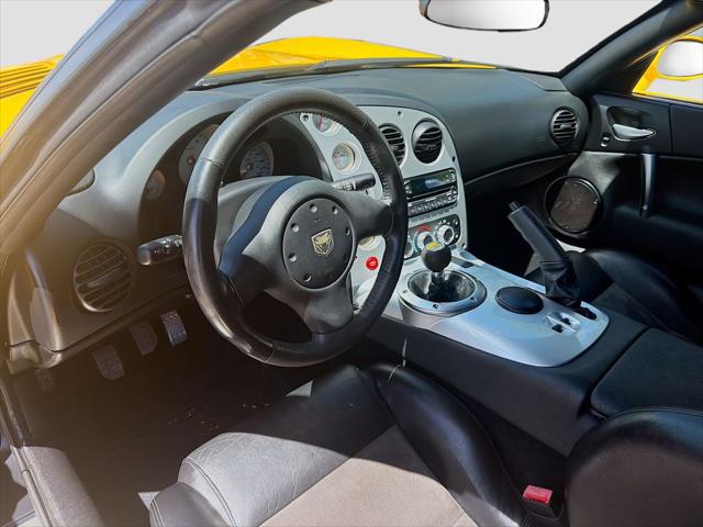 2005 Dodge Viper SRT10