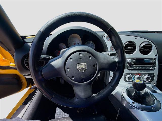2005 Dodge Viper SRT10