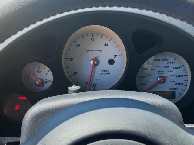 2005 Dodge Viper SRT10
