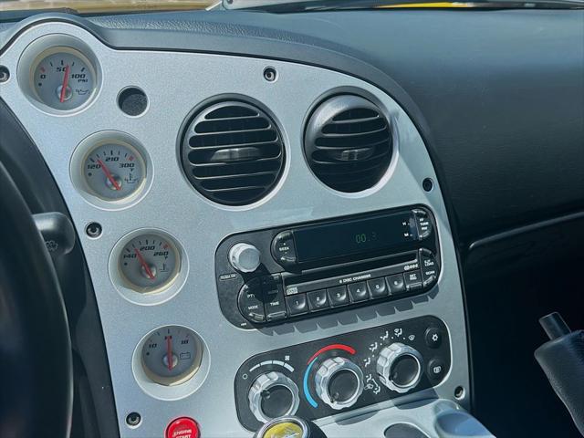 2005 Dodge Viper SRT10