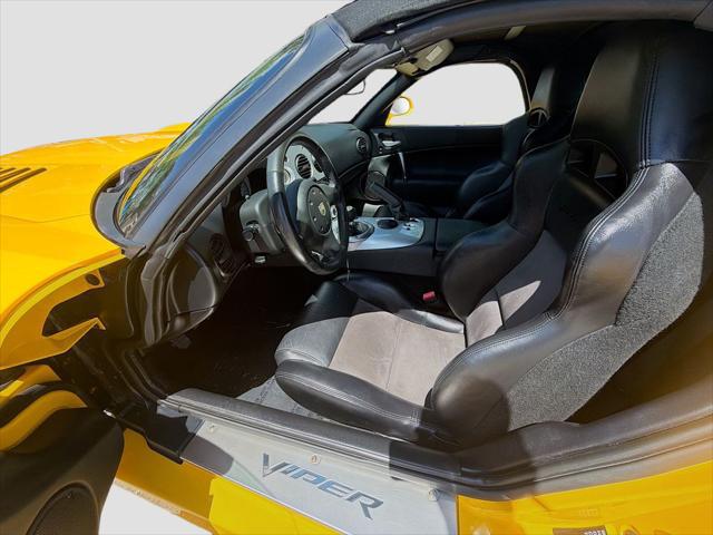 2005 Dodge Viper SRT10