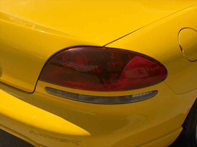 2005 Dodge Viper SRT10