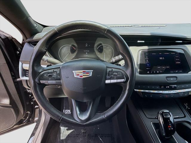 2023 Cadillac XT4 FWD Premium Luxury