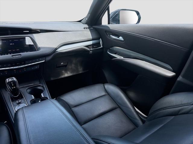 2023 Cadillac XT4 FWD Premium Luxury