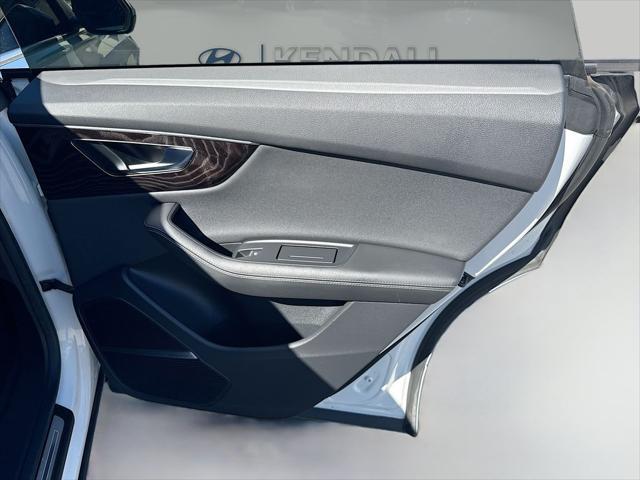 2023 Audi Q8 Premium Plus 55 TFSI quattro Tiptronic