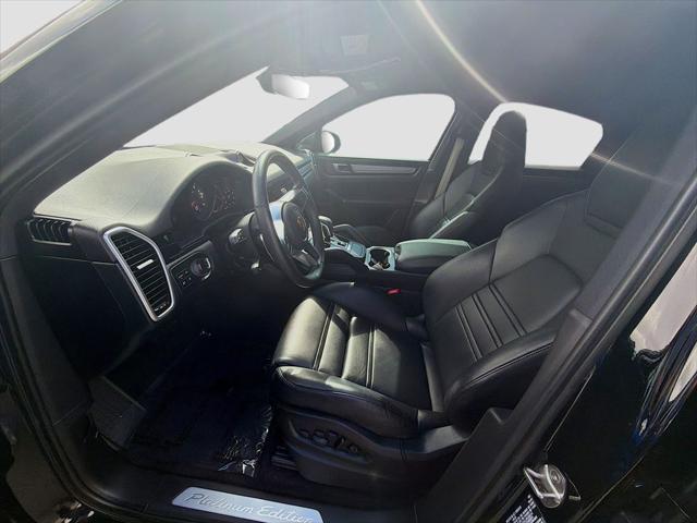 2023 Porsche Cayenne Platinum Edition