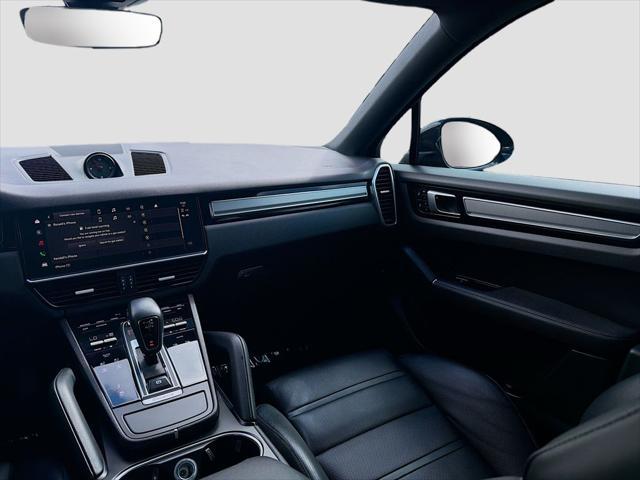 2023 Porsche Cayenne Platinum Edition