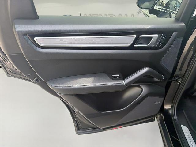 2023 Porsche Cayenne Platinum Edition