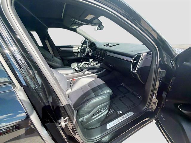 2023 Porsche Cayenne Platinum Edition