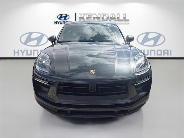 2023 Porsche Macan Base