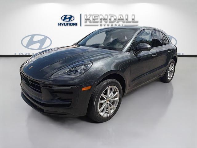 2023 Porsche Macan Base