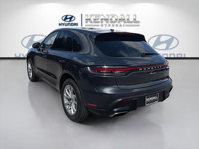 2023 Porsche Macan Base